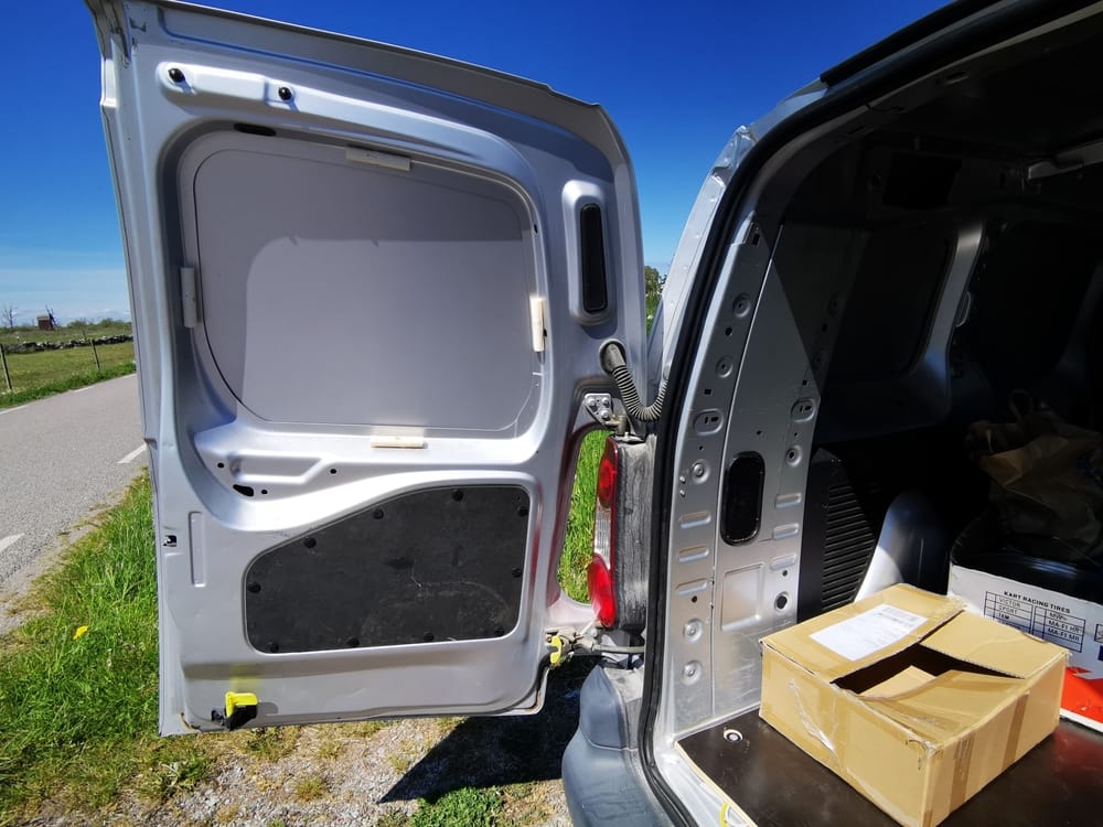 Inside,The,Backdoor,Of,A,Citroen,Berlingo